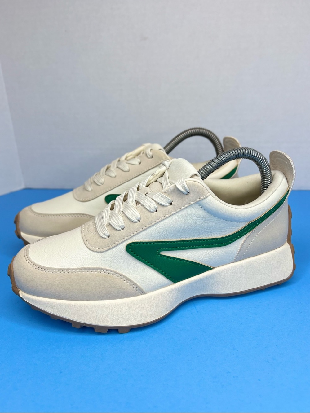 DV Dolce Vita Womens Braiden Fashion Sneakers Size 7.5M Cream/Green Once worn!
